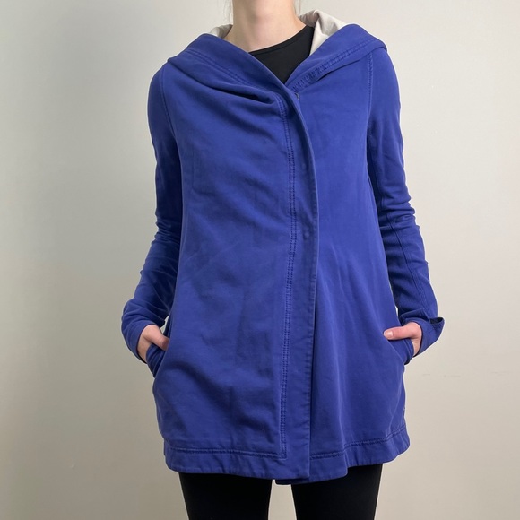 Lululemon Sweater - Picture 2 of 8